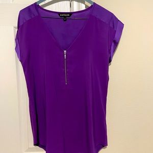 Loose fitting zipper purple top from express size Xs great condition